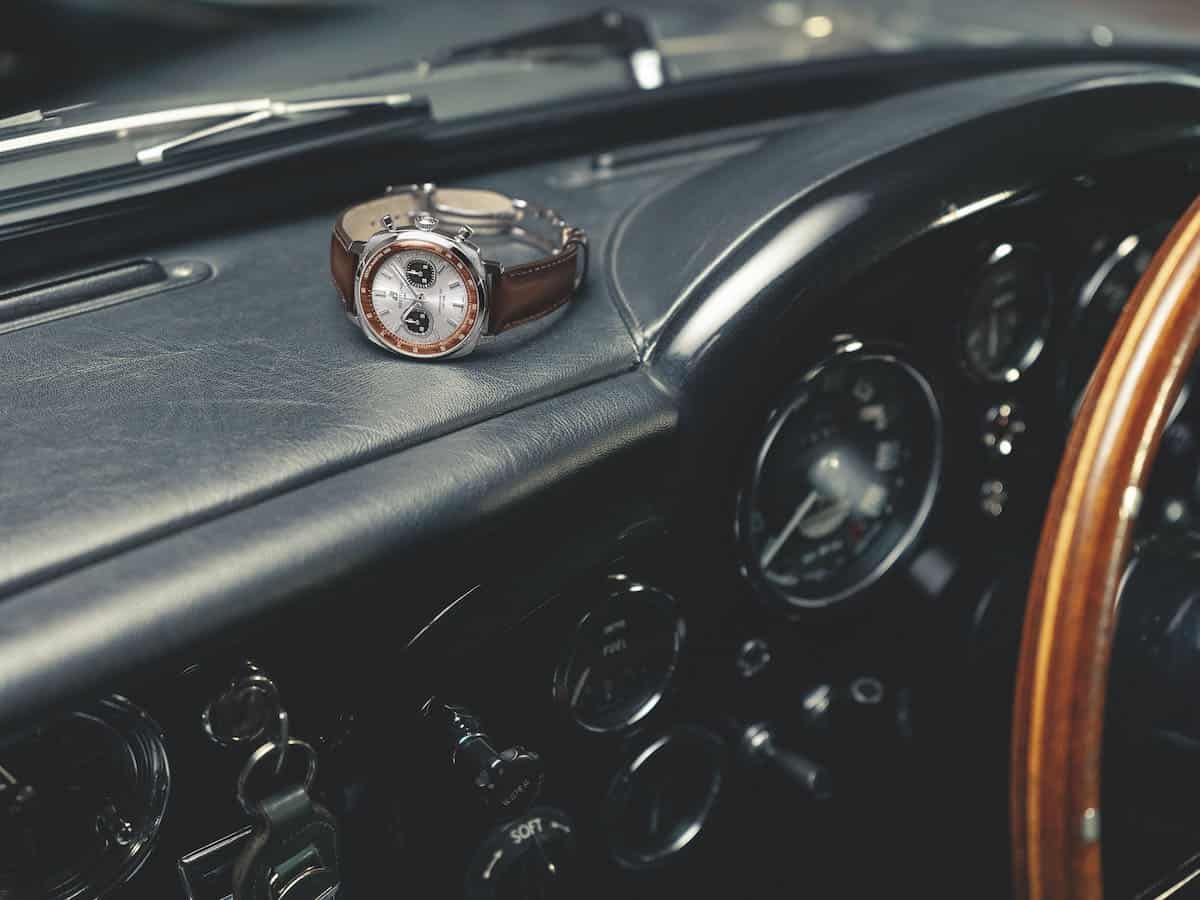 Breitling Top Time B01 Chronograph 41 Tribute to Aston Martin DB5