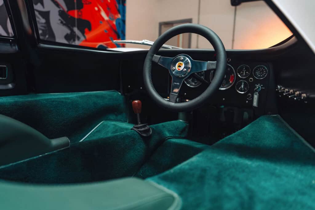 McLaren M6GT