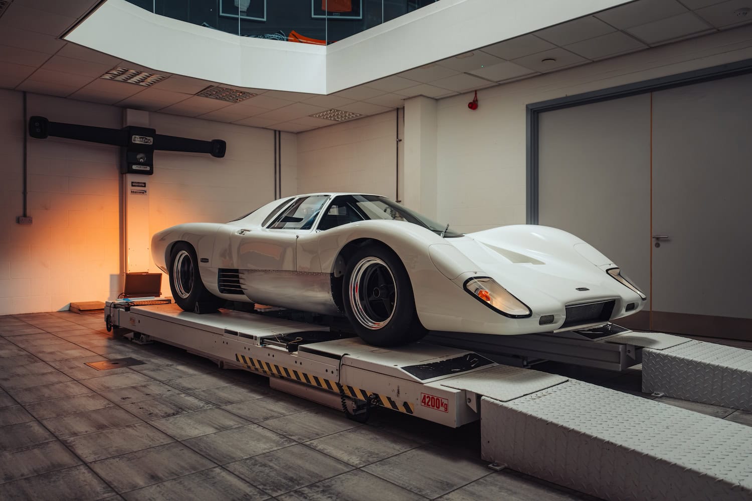 McLaren M6GT