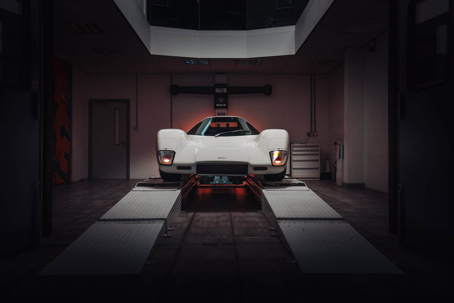 McLaren M6GT