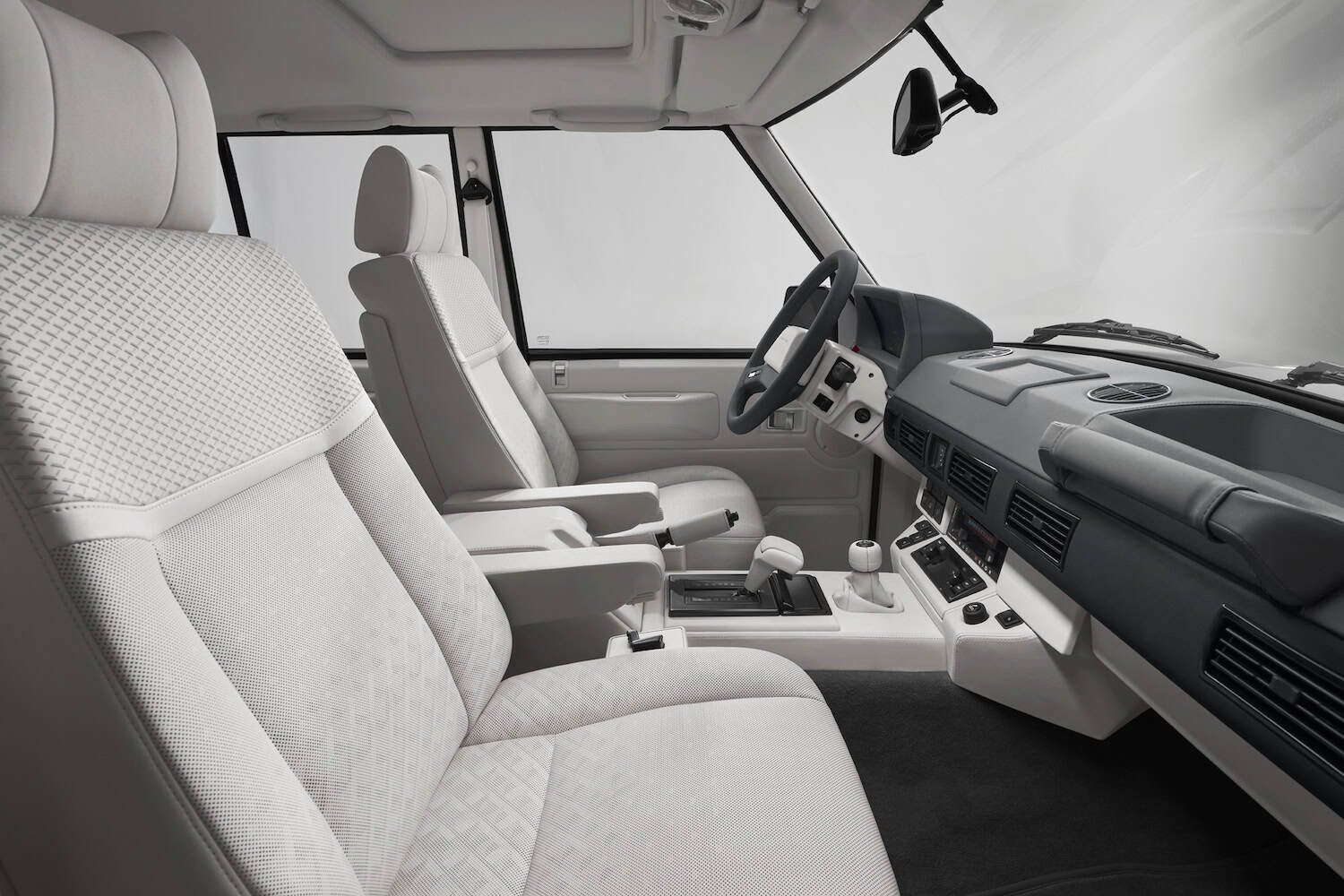 1993 Titan Silver Range Rover Classic
