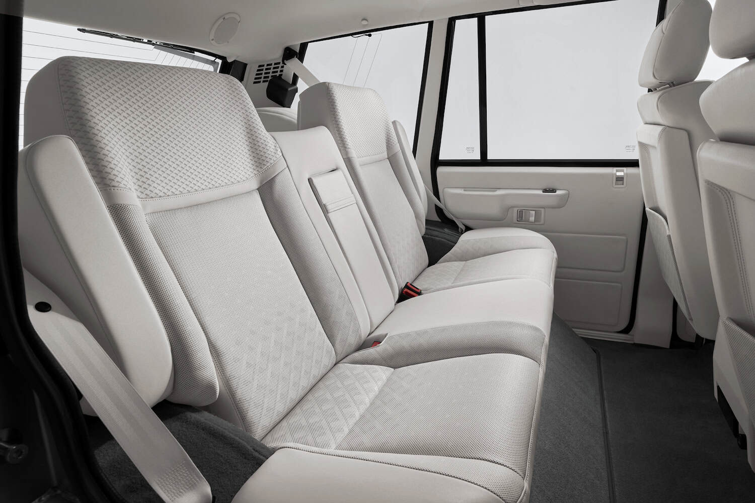 1993 Titan Silver Range Rover Classic