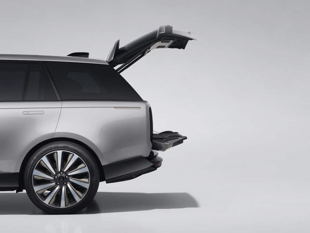 2027 Range Rover SV Ultra