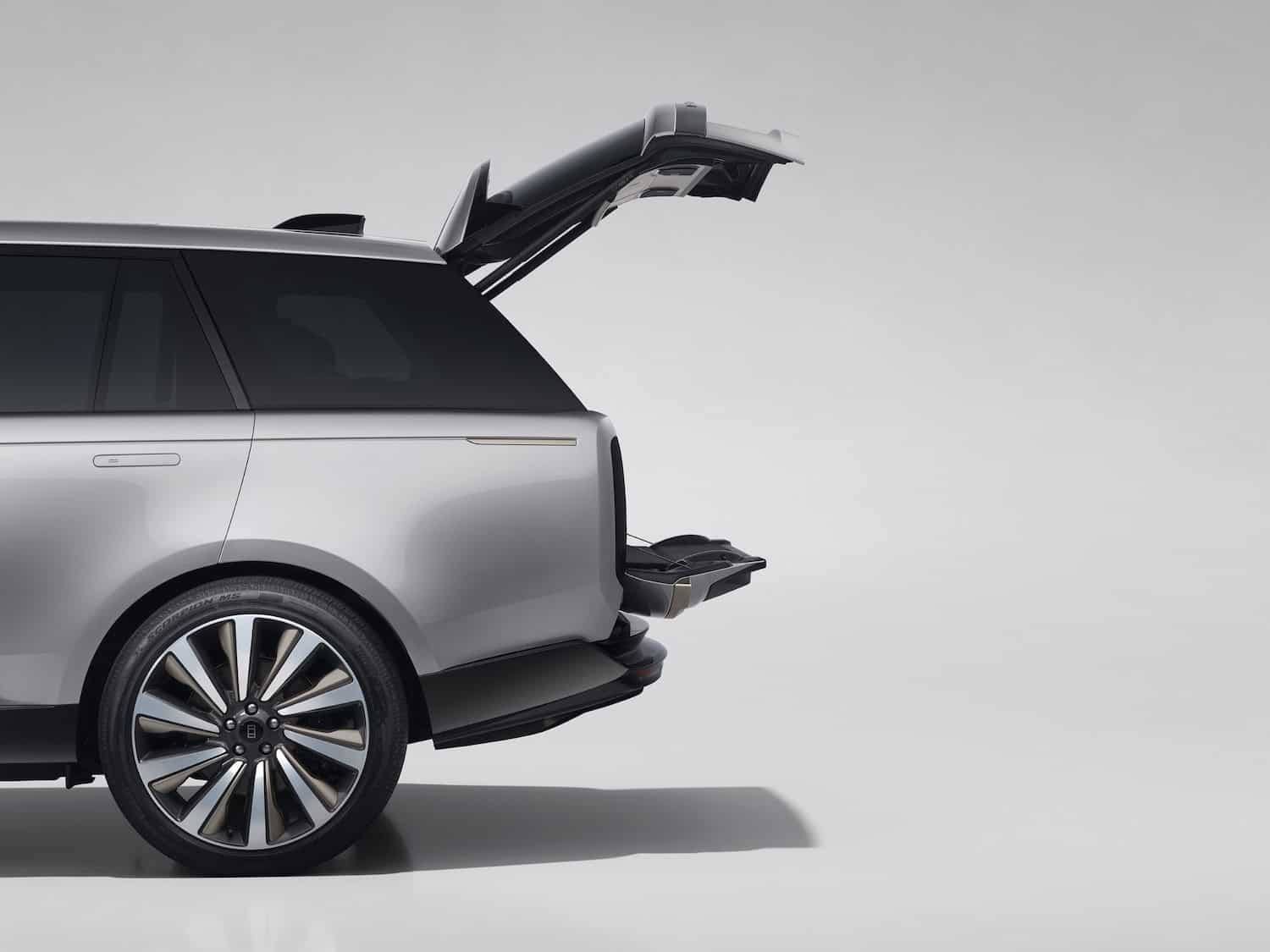 2027 Range Rover SV Ultra
