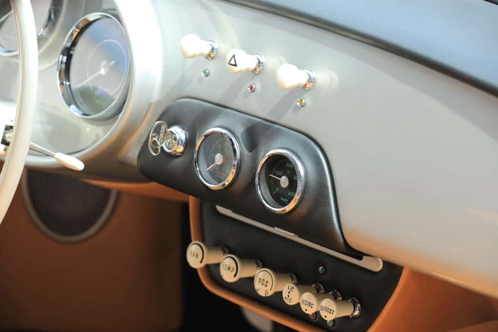 Thornley Kelham 356 European SL dash