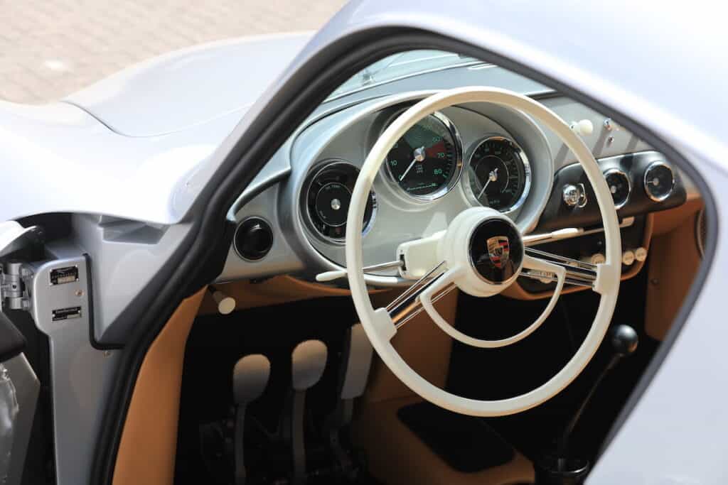 Thornley Kelham 356 European SL interior