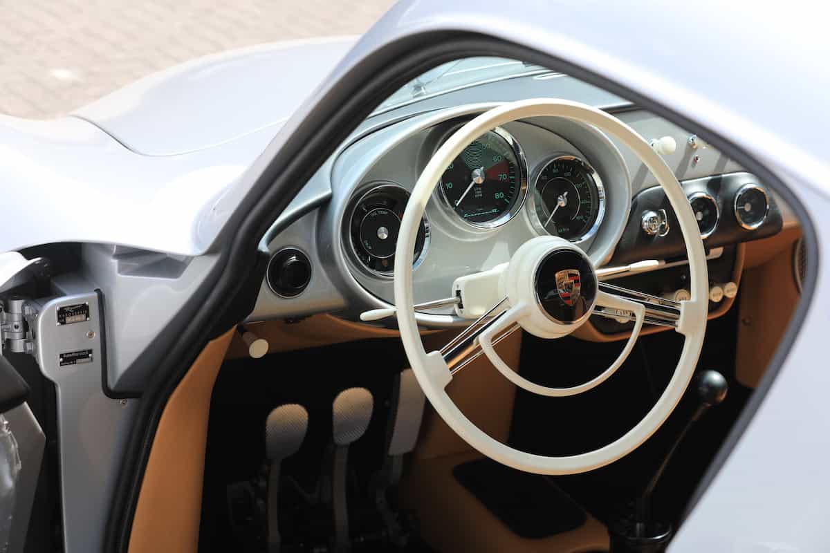 Thornley Kelham 356 European SL interior
