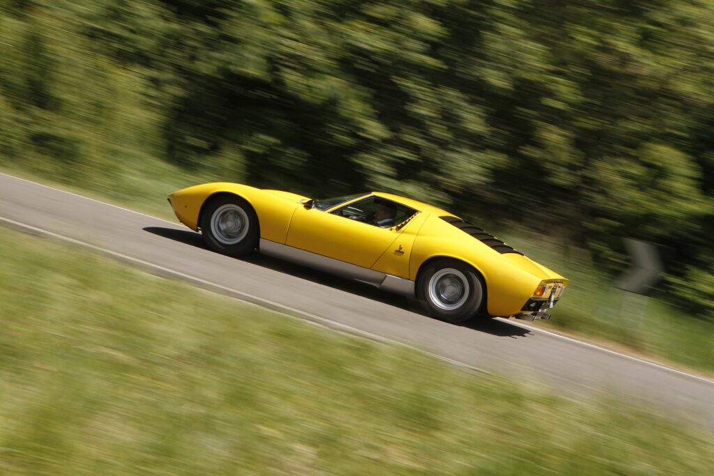 Lamborghini Miura SV